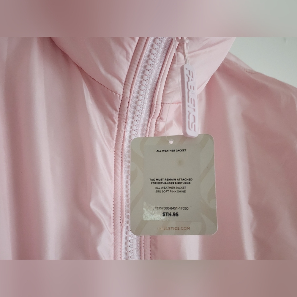 *NWT* FABLETICS | All Weather Puffer Jacket | Soft Pink Shine | Small - Picture 5 of 6